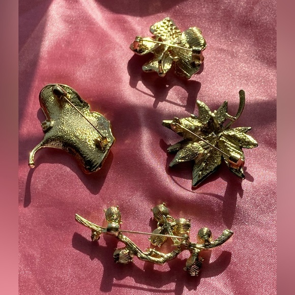 Genuine Freshwater Pearl Nature-Inspired Brooch Set - Picture 2 of 6